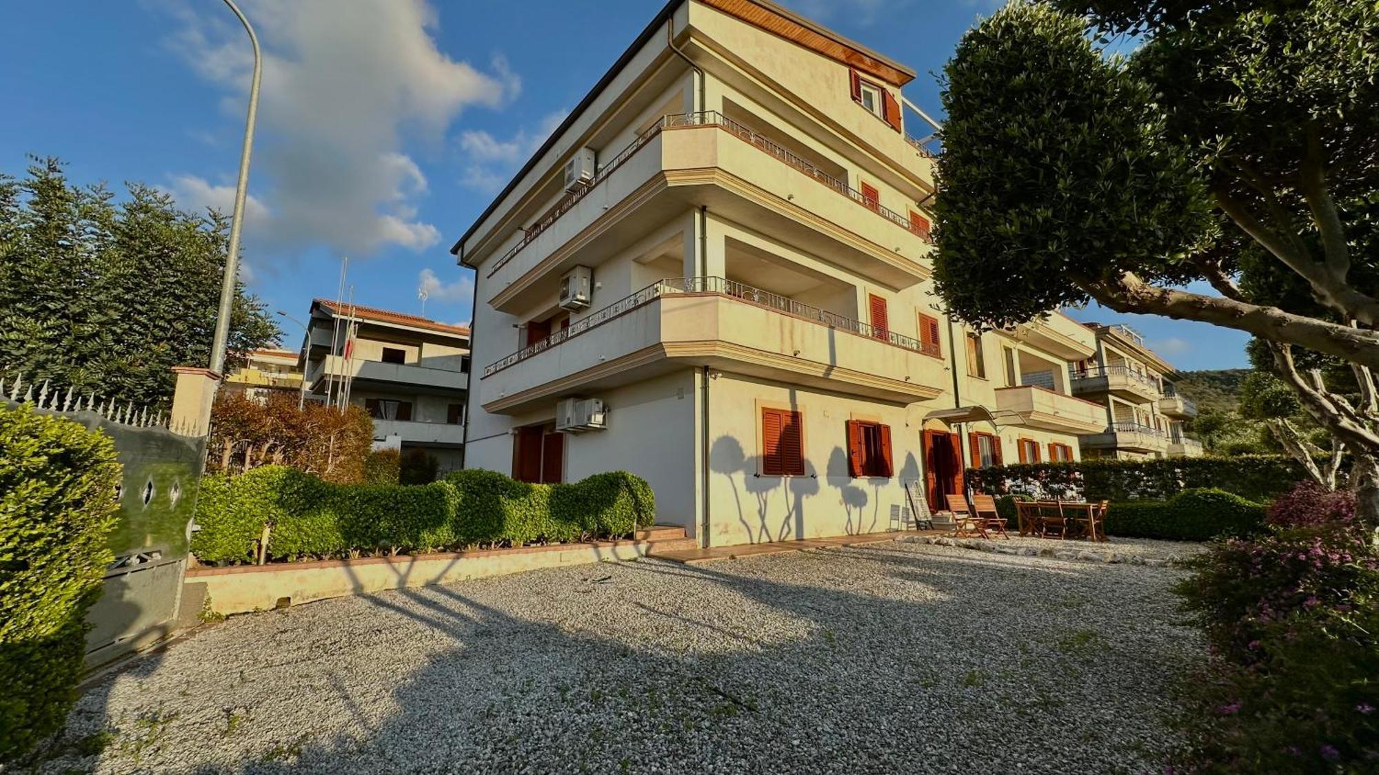 Sunrise Residence Santa Domenica  Exterior photo